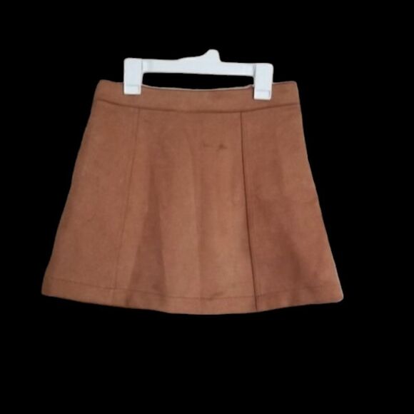 5/$25 Forever 21 suede button up skirt - Picture 5 of 6